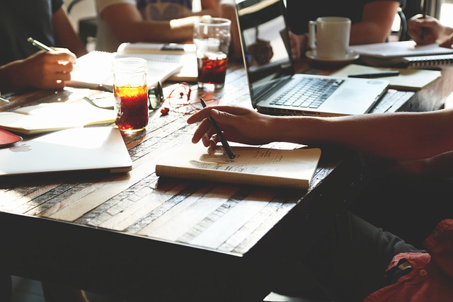 Comment devenir client mystère en 2025 : les étapes à suivre
