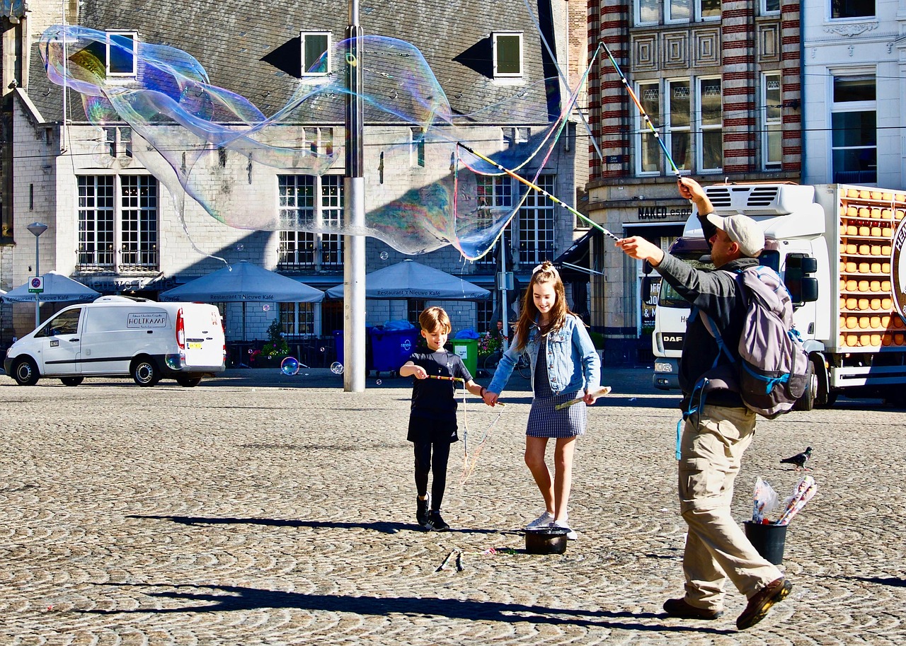 découvrez des idées d'activités ludiques, éducatives et créatives pour divertir et occuper vos enfants à la maison ou en plein air, adaptées à tous les âges.
